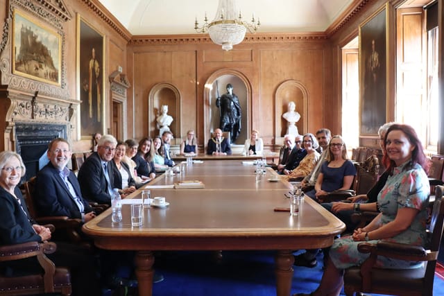 Na edinburgské radnici se sešli rodinní příslušníci vojáků a letců, kteří ve 2. světové válce sloužili ve Skotsku | Foto: Česká komunita ve Skotsku